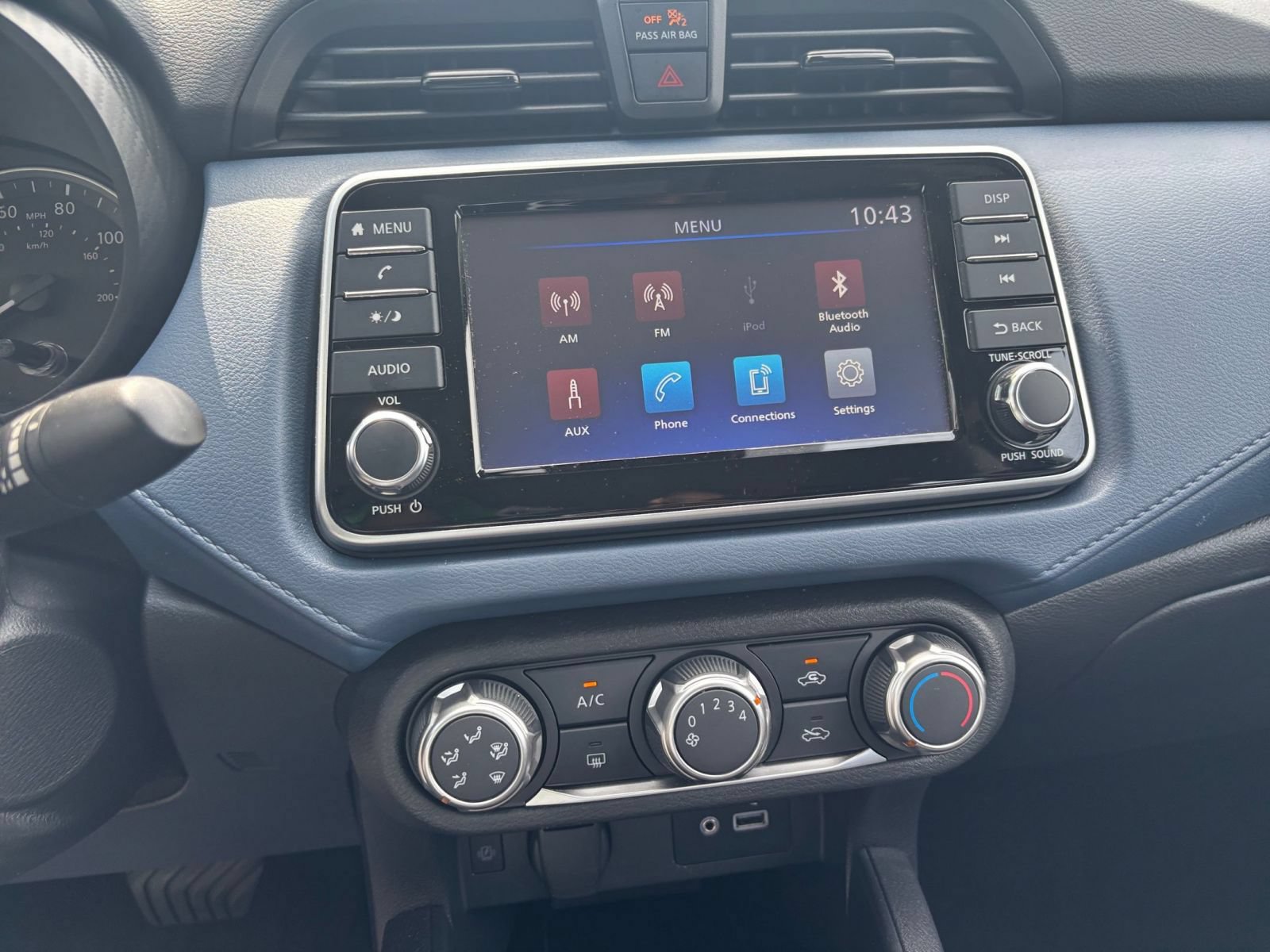 Used 2025 Nissan Versa SV FWD image 21