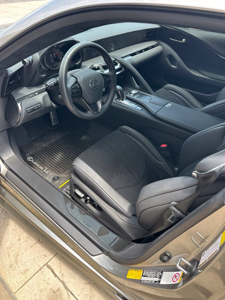 Used 2018 Lexus LC 500 Coupe w/ Performance Package RWD image 9
