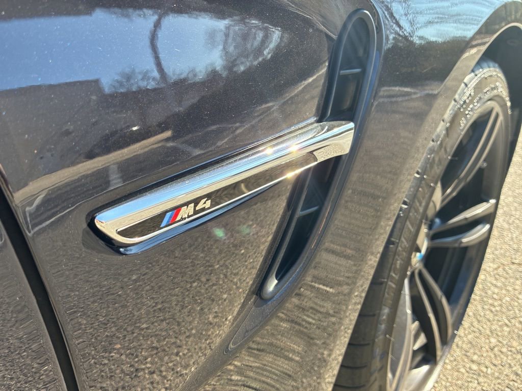 Used 2016 BMW M4 Convertible image 17