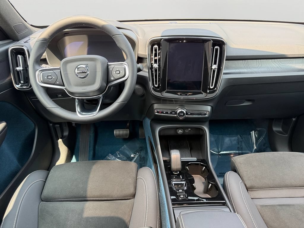 Certified 2023 Volvo C40 P8 Recharge Plus AWD/4WD image 15