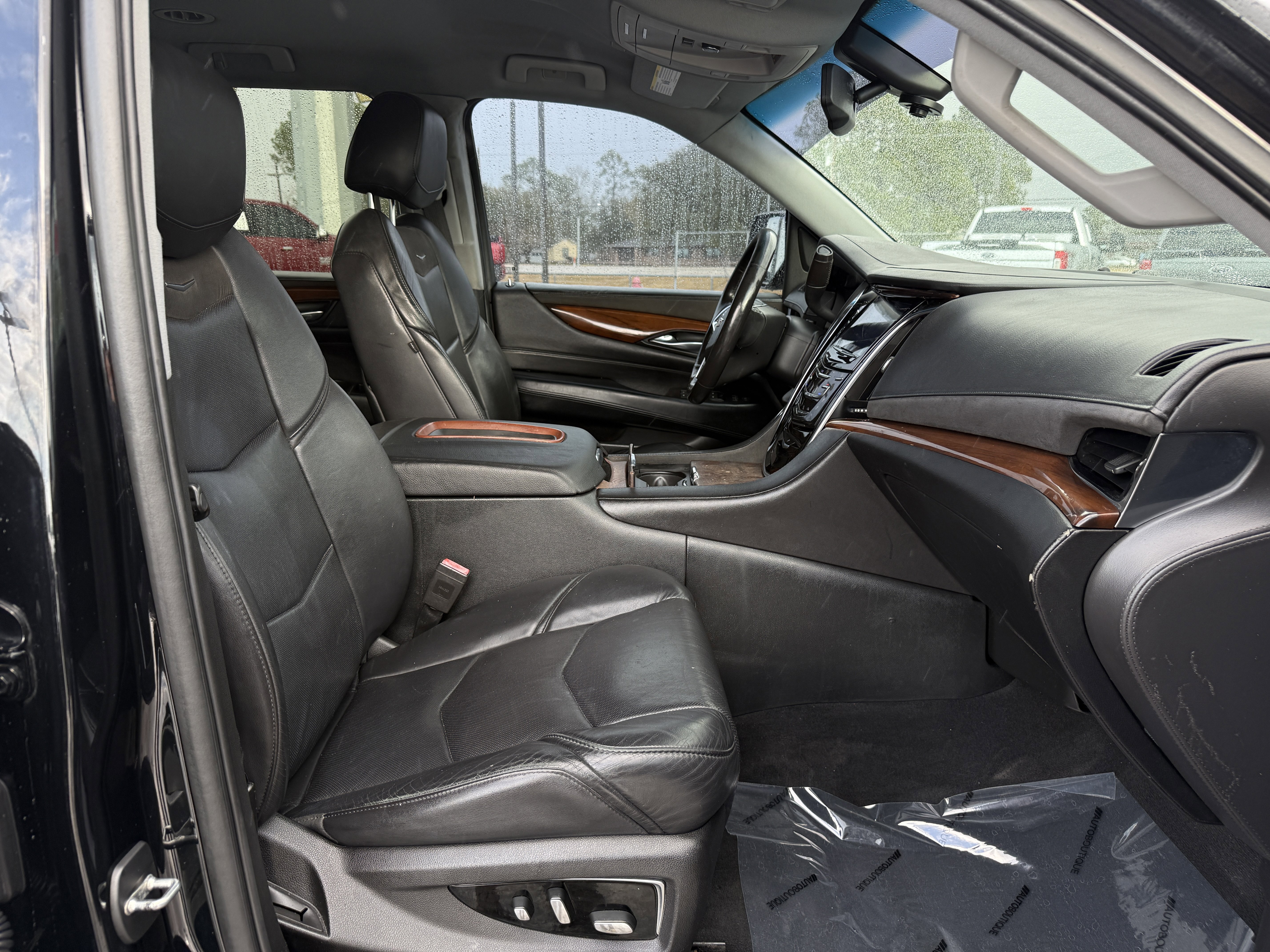 Used 2018 Cadillac Escalade ESV 2WD image 28
