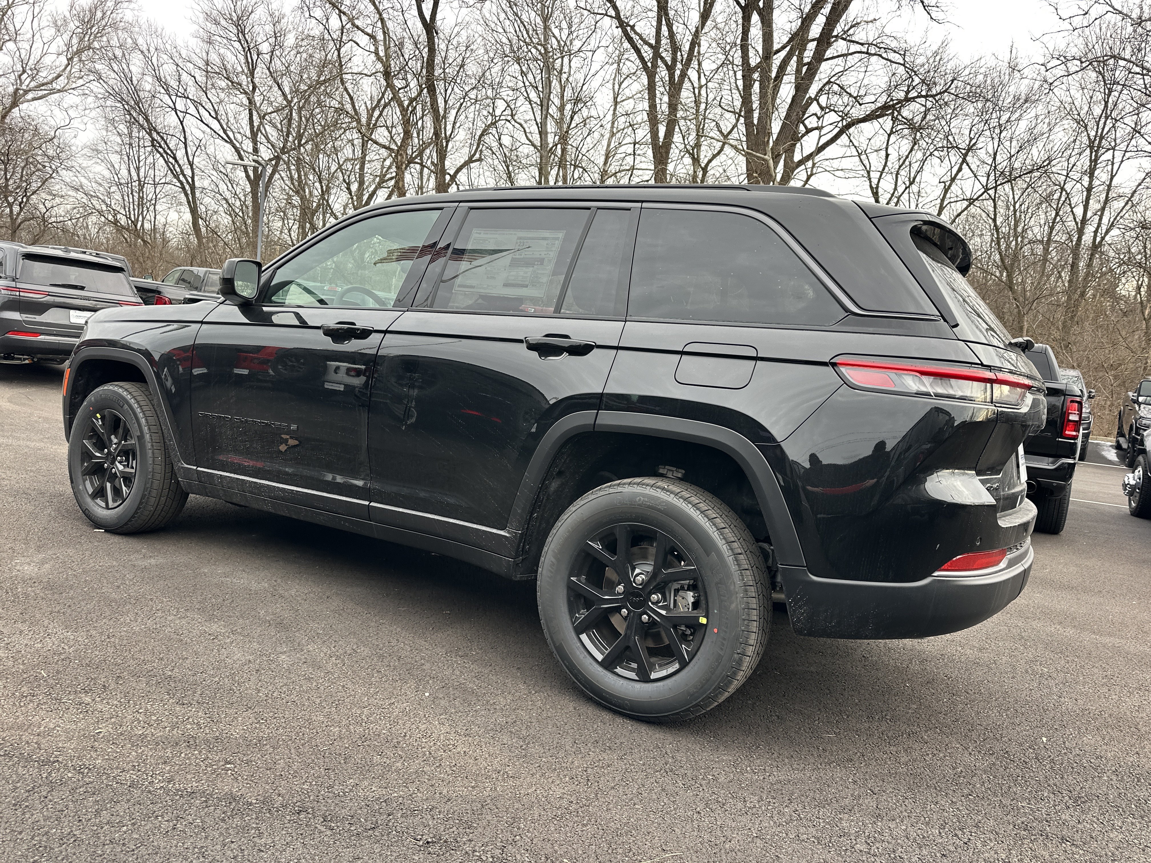 New 2026 Jeep Grand Cherokee Altitude AWD/4WD image 27