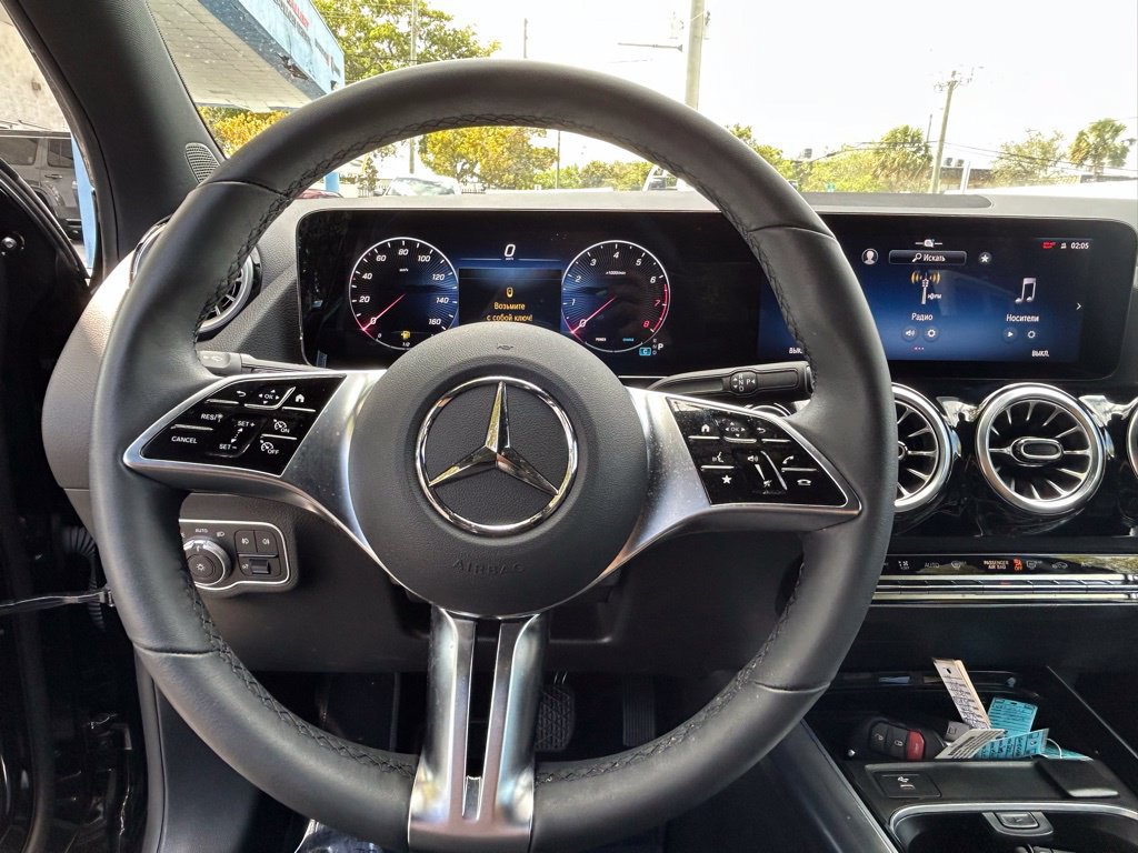 Used 2025 Mercedes-Benz GLA 250 4MATIC image 18