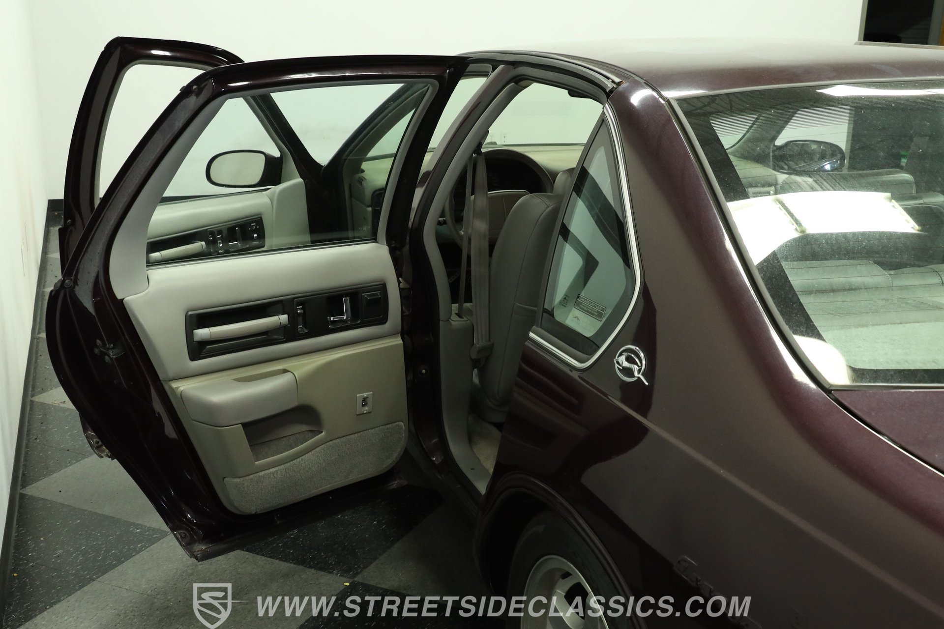 Used 1996 Chevrolet Impala SS RWD image 33