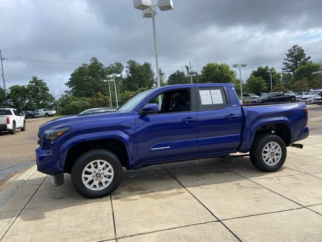 Used 2025 Toyota Tacoma SR5 AWD/4WD image 6