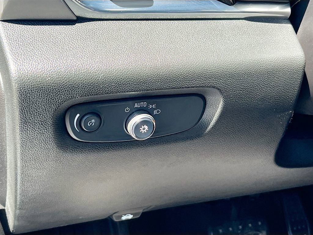 Used 2019 Chevrolet Traverse LS FWD image 10