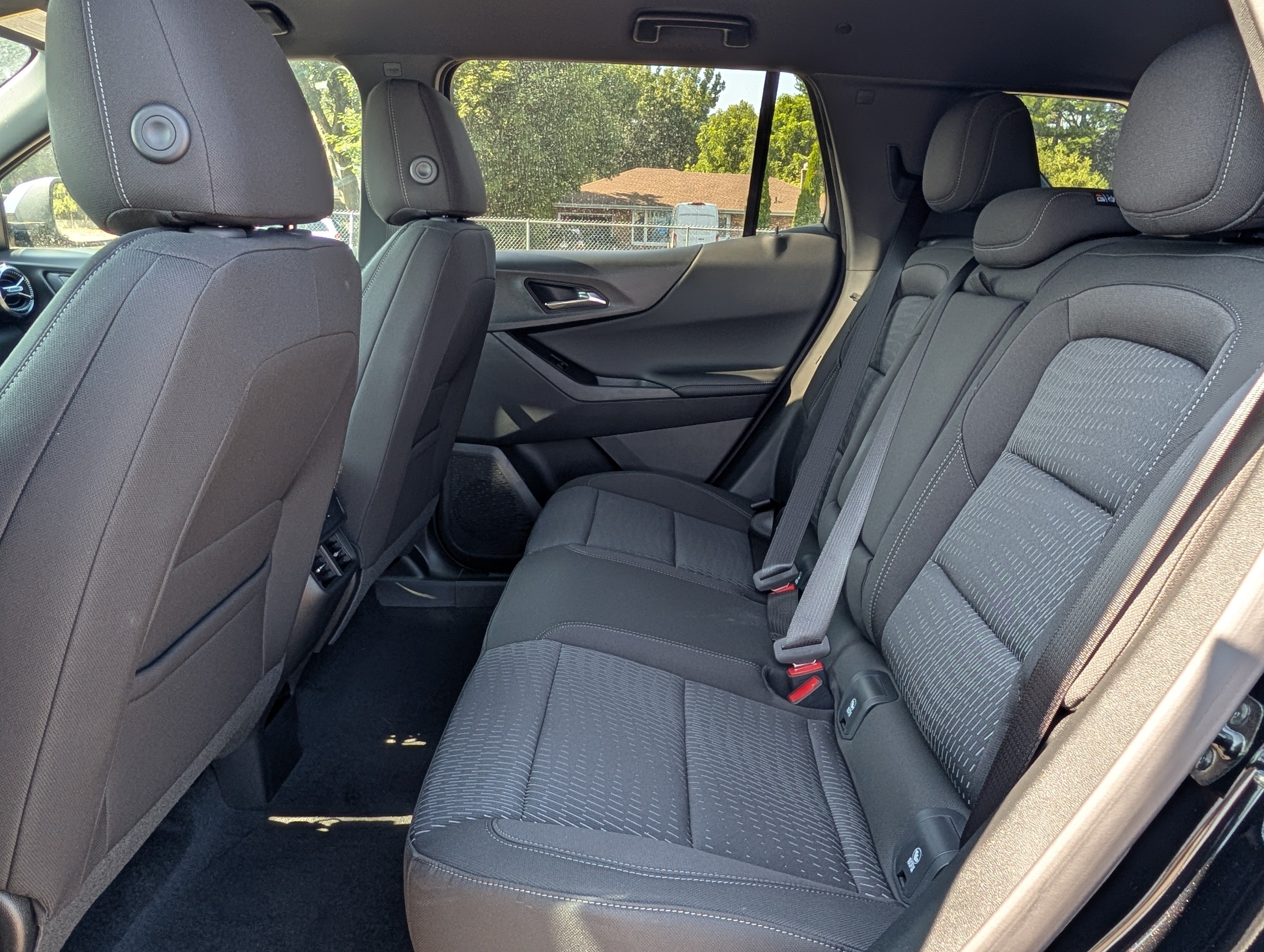 New 2026 Chevrolet Equinox LT AWD/4WD image 9