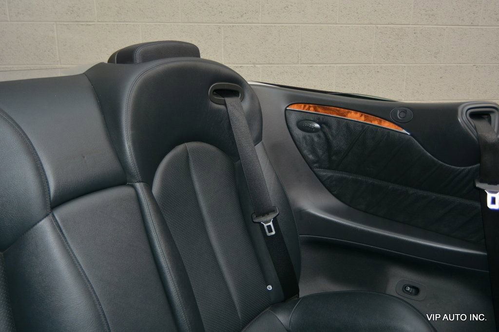 Used 2005 Mercedes-Benz CLK 320 Cabriolet image 26
