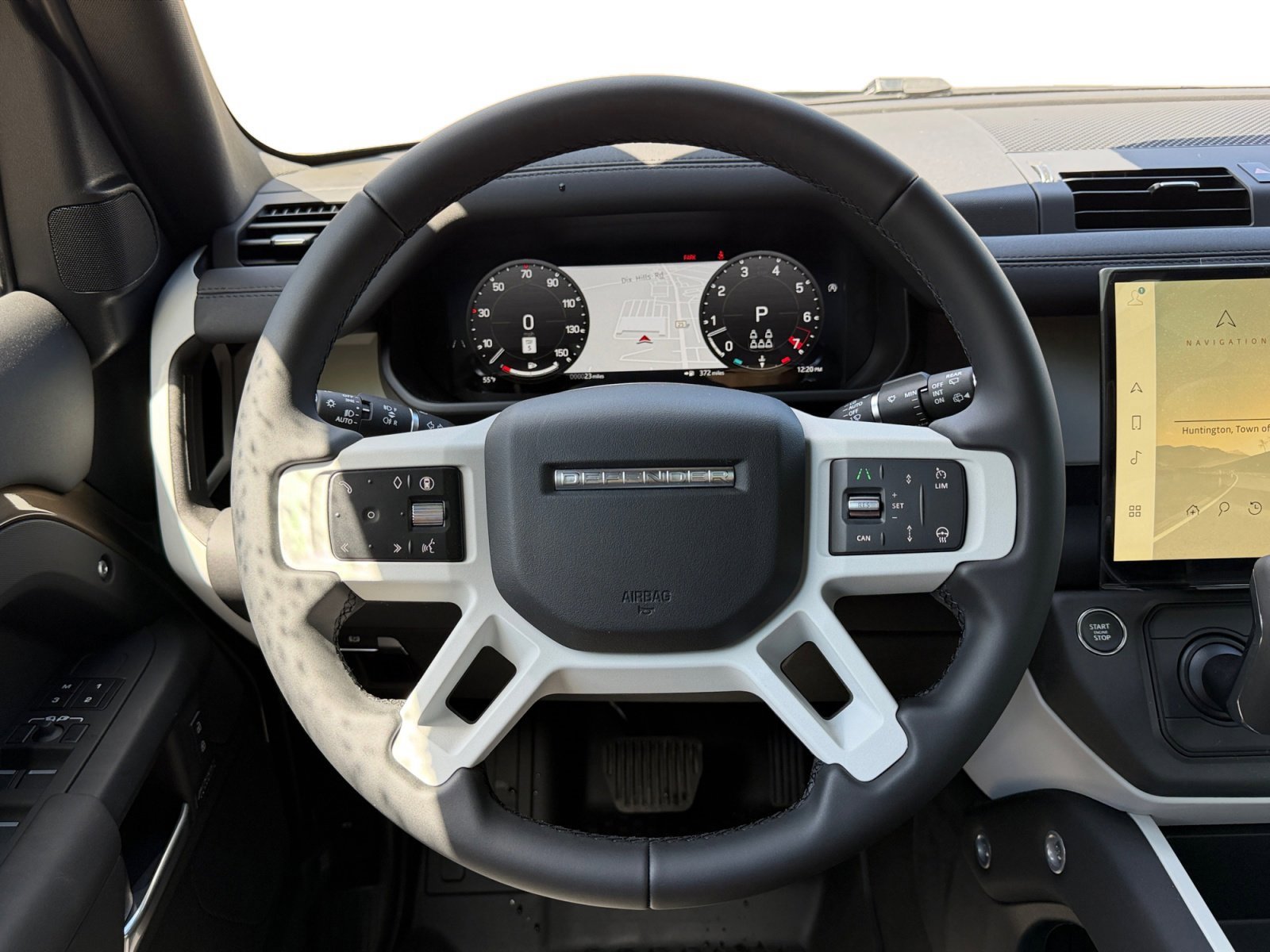 New 2026 Land Rover Defender 130 X-Dynamic SE AWD/4WD image 11