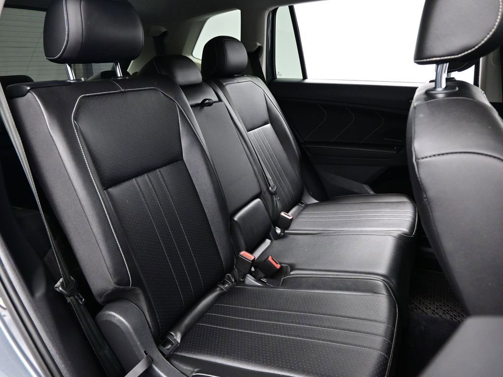 Used 2022 Volkswagen Tiguan SE image 31