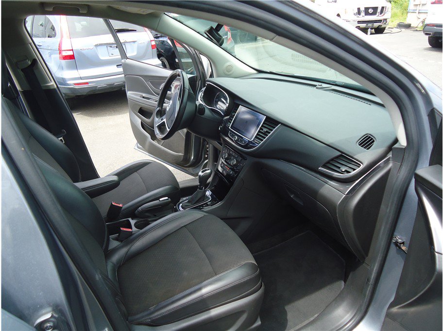 Used 2019 Buick Encore Sport Touring w/ Safety Package AWD/4WD image 17