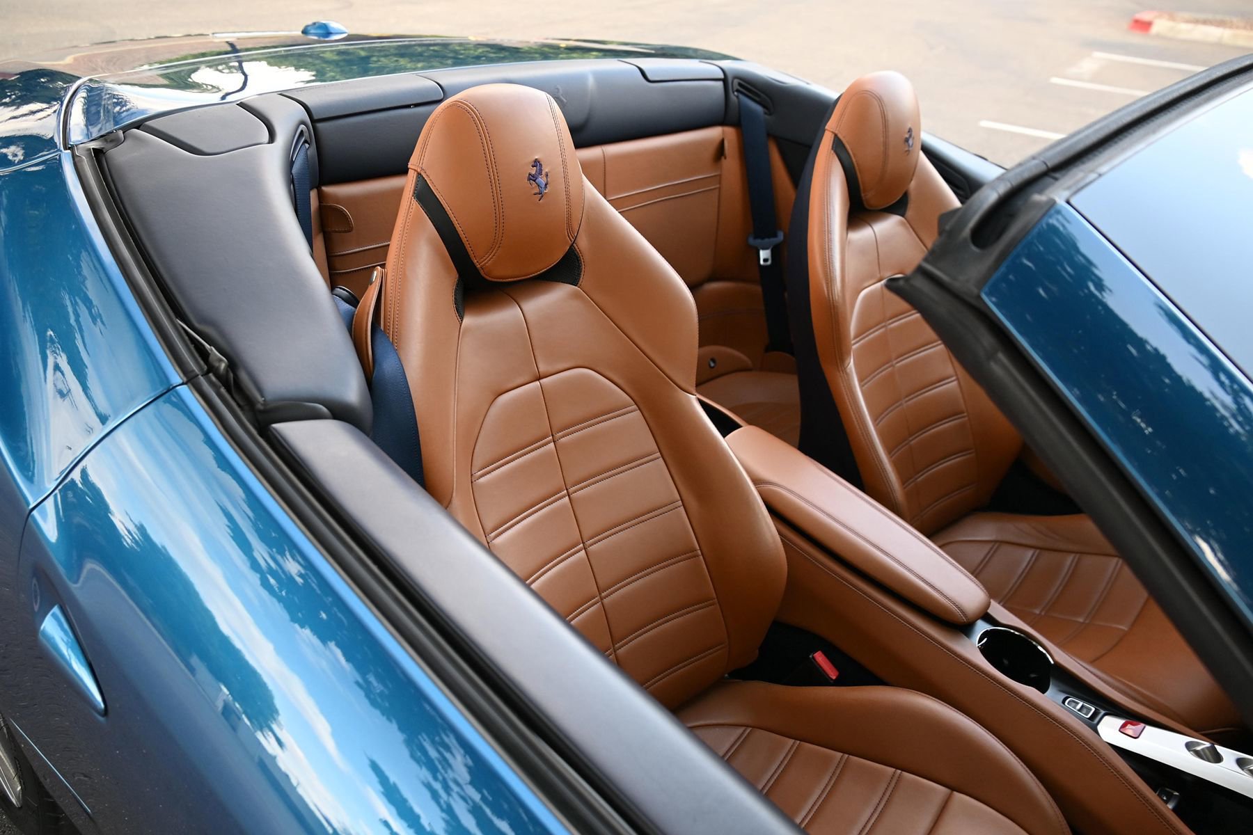 Used 2015 Ferrari California T RWD image 45