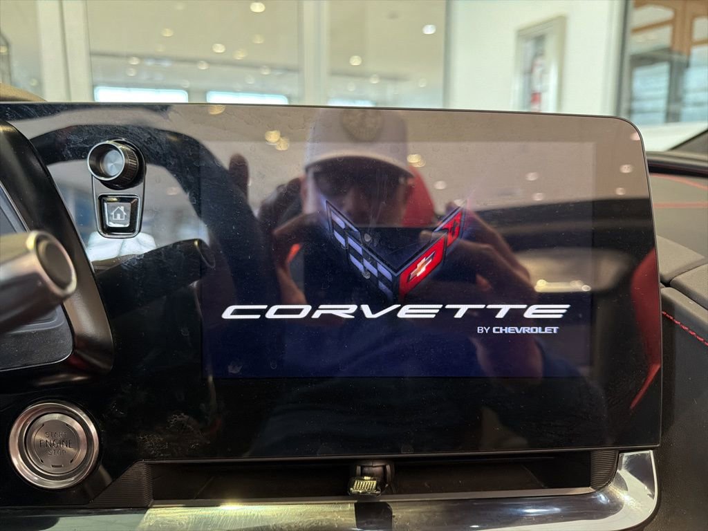 Used 2024 Chevrolet Corvette Stingray Premium Conv w/ Z51 Performance Package image 20