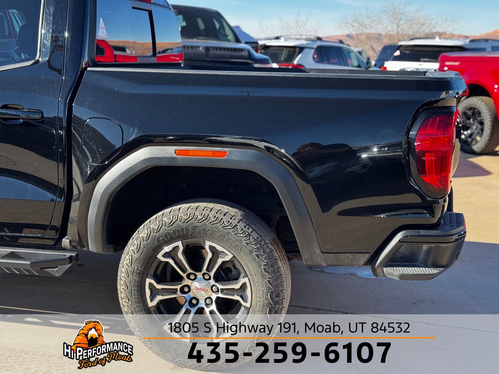 Used 2023 GMC Canyon AT4 w/ AT4 Premium Package image 10