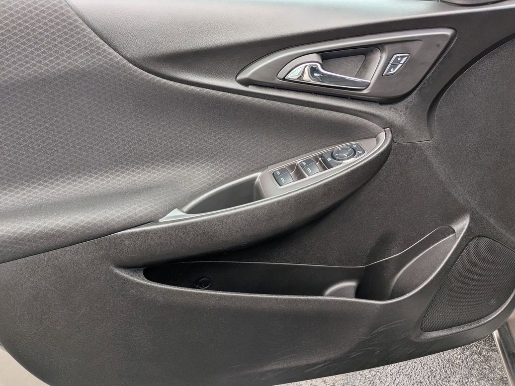 Used 2024 Chevrolet Malibu LT image 9