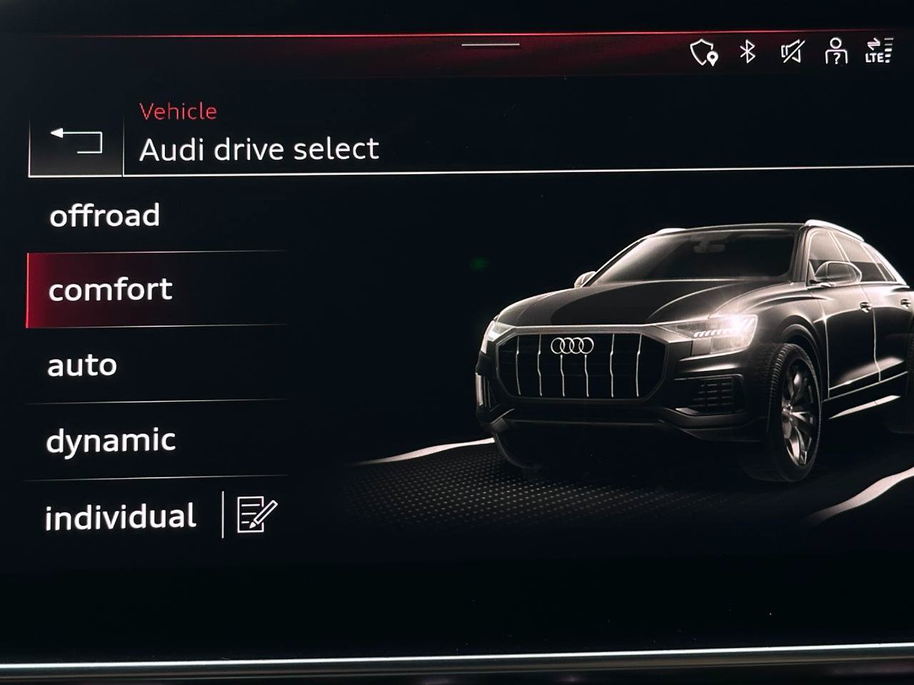 Used 2021 Audi Q8 Premium Plus AWD/4WD image 30
