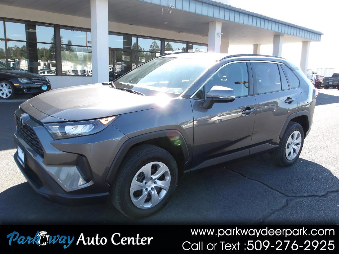 Used 2020 Toyota RAV4 LE image 1