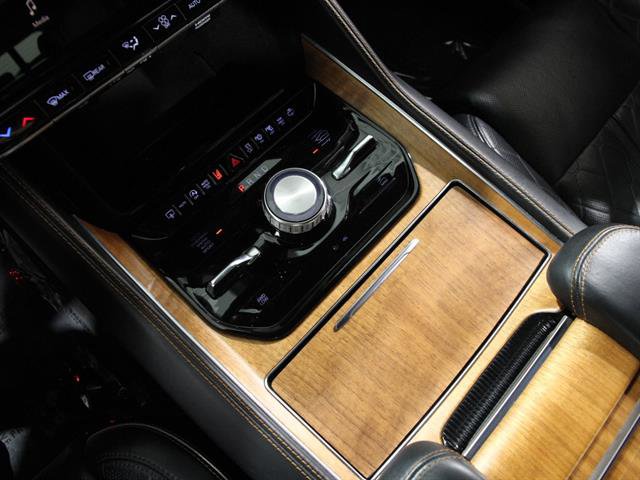 Used 2024 Jeep Grand Wagoneer L Series III image 15