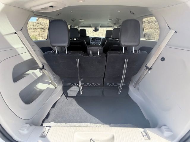 Used 2024 Chrysler Pacifica Touring-L image 39