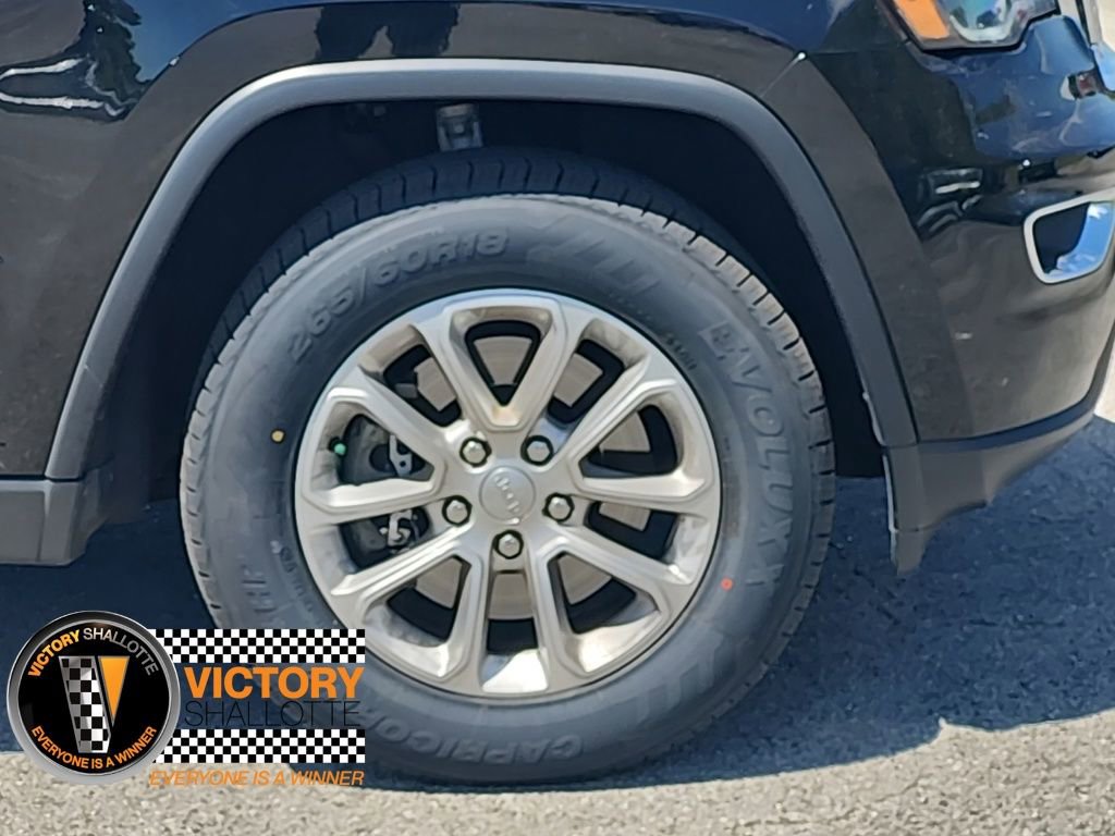 Certified 2022 Jeep Grand Cherokee Laredo X image 31