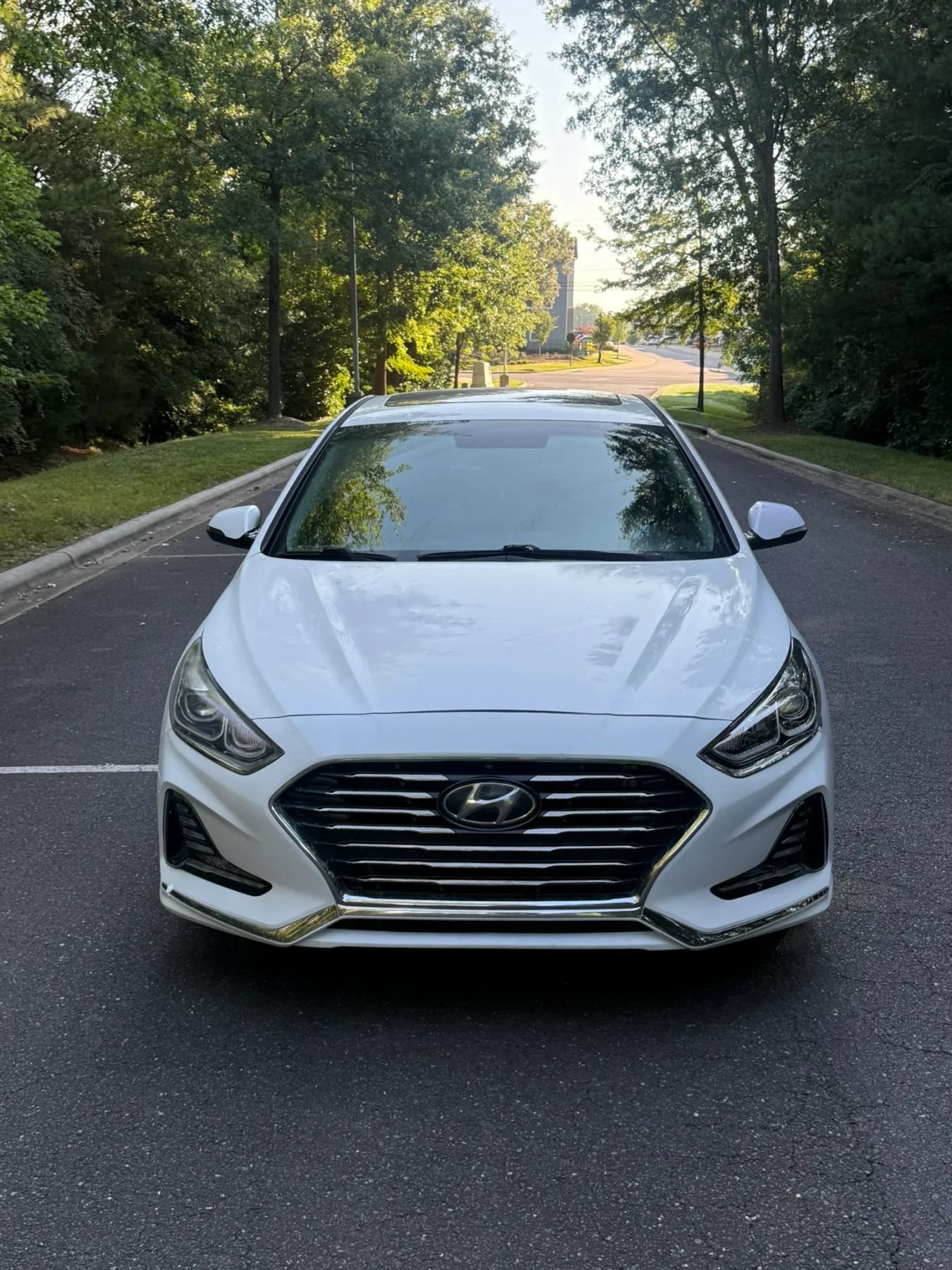 Used 2018 Hyundai Sonata Limited FWD image 2