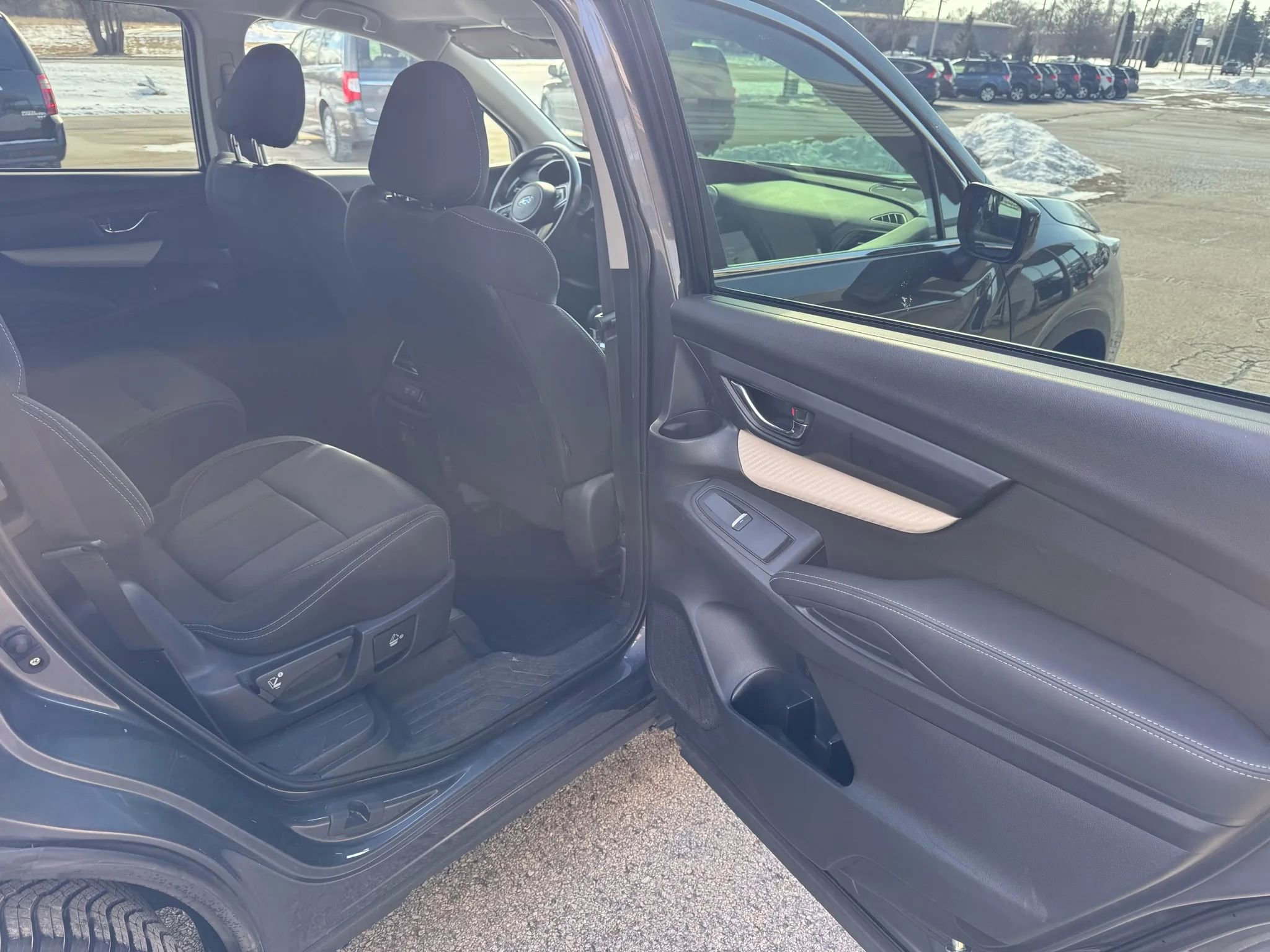 Used 2021 Subaru Ascent Premium w/ Convenience Package AWD/4WD image 15