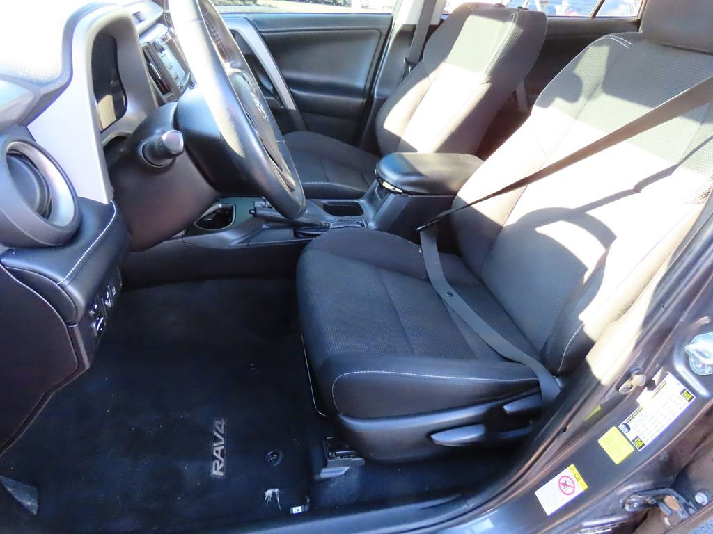 Used 2018 Toyota RAV4 XLE image 41