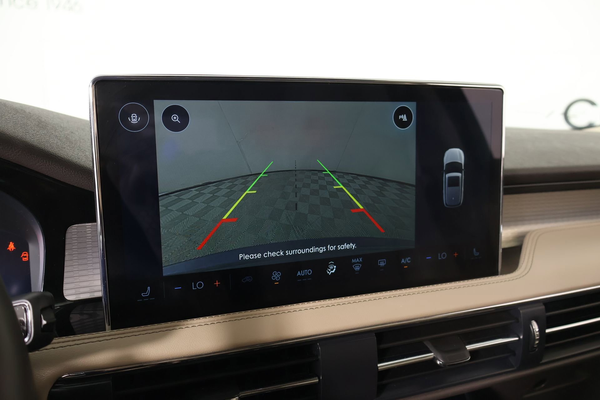 Used 2023 Lincoln Corsair FWD image 6