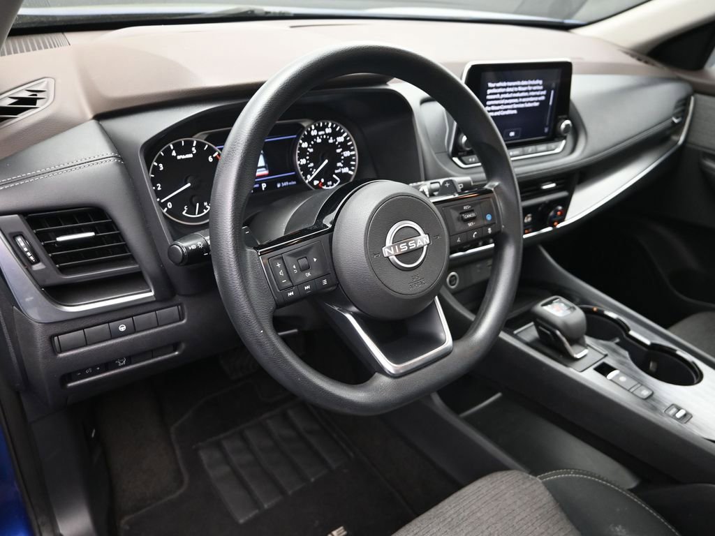 Used 2023 Nissan Rogue SV image 17