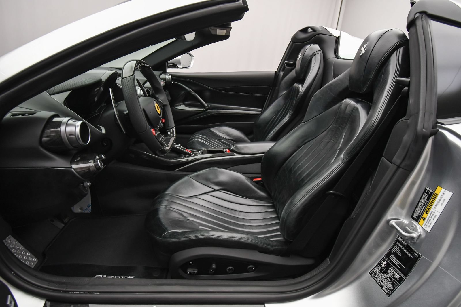 Used 2022 Ferrari 812 GTS RWD image 18