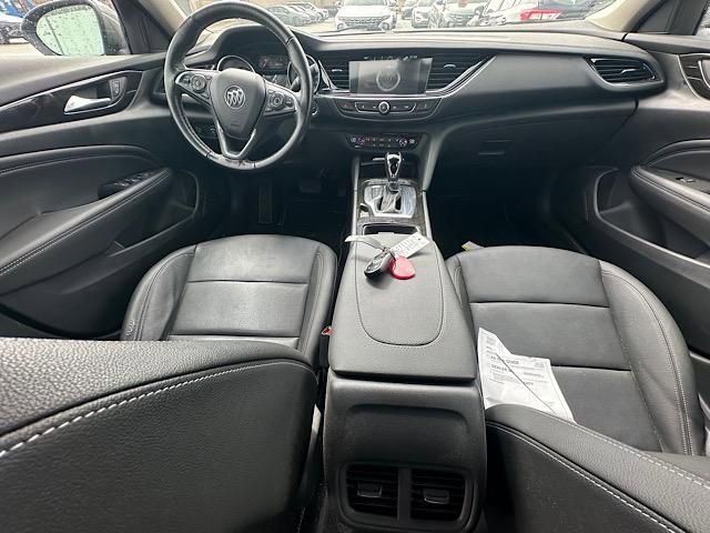 Used 2018 Buick Regal Essence w/ Driver Confidence Package #1 image 15