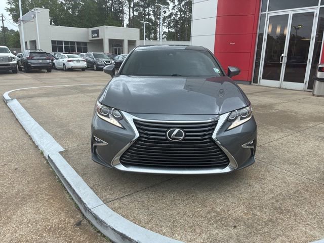 Used 2016 Lexus ES 350 w/ Luxury Package w/Wood Trim image 2
