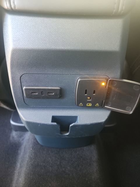 Used 2025 Ford Maverick Lariat w/ Black Appearance Package image 31