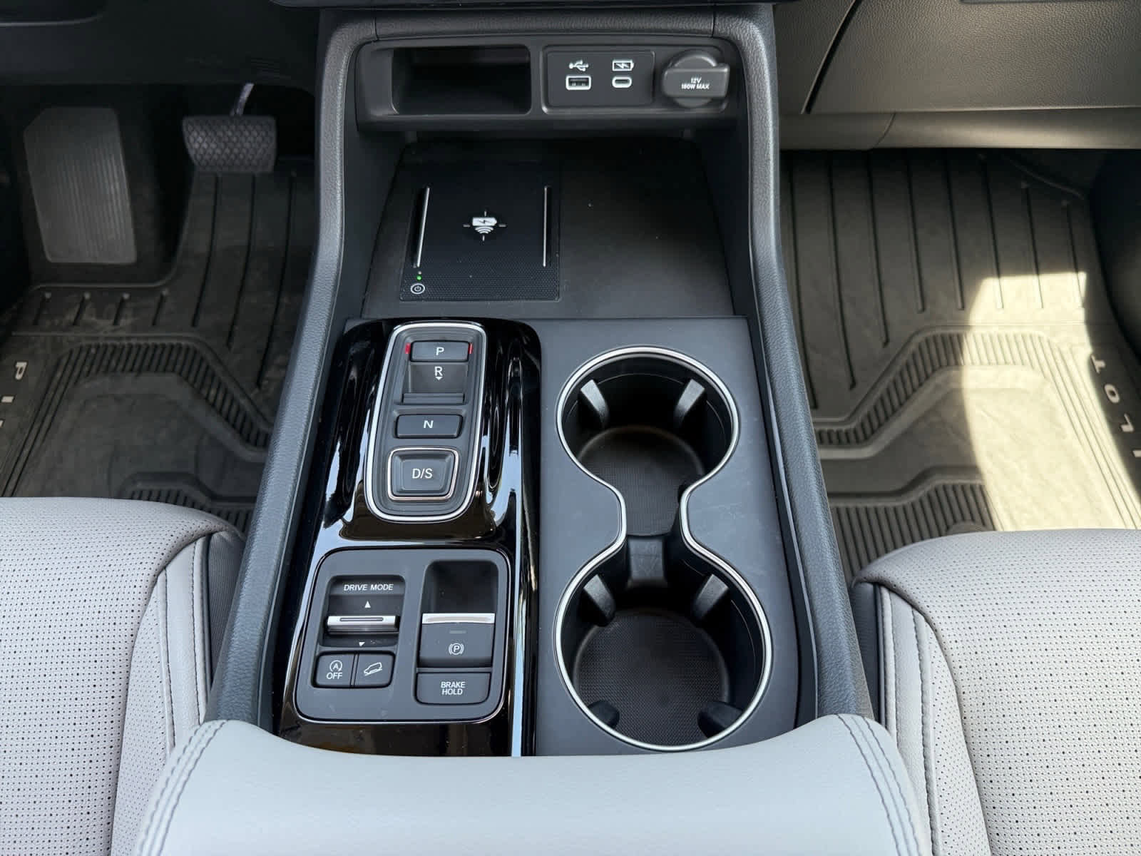 Used 2025 Honda Pilot Elite image 15