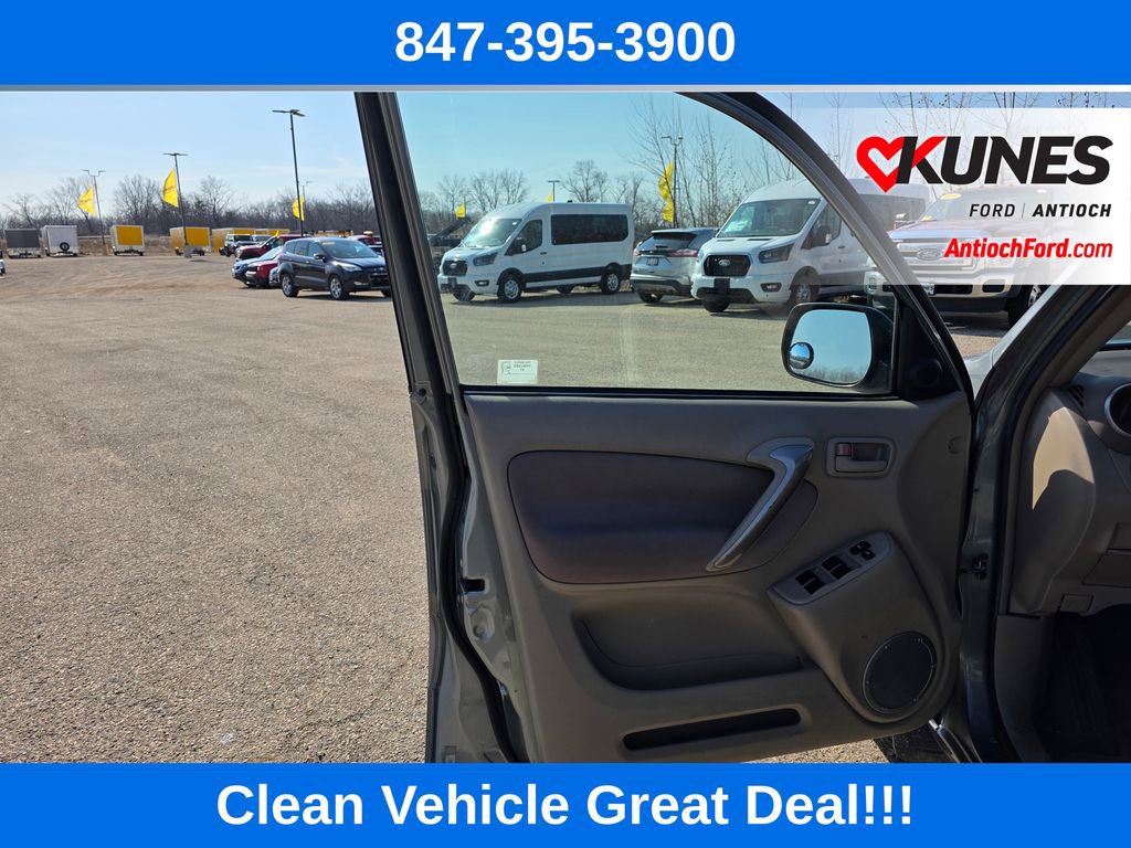 Used 2004 Toyota RAV4 2WD image 10