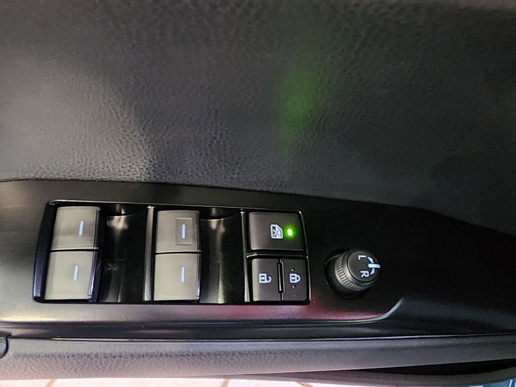 New 2026 Toyota Camry SE FWD image 11