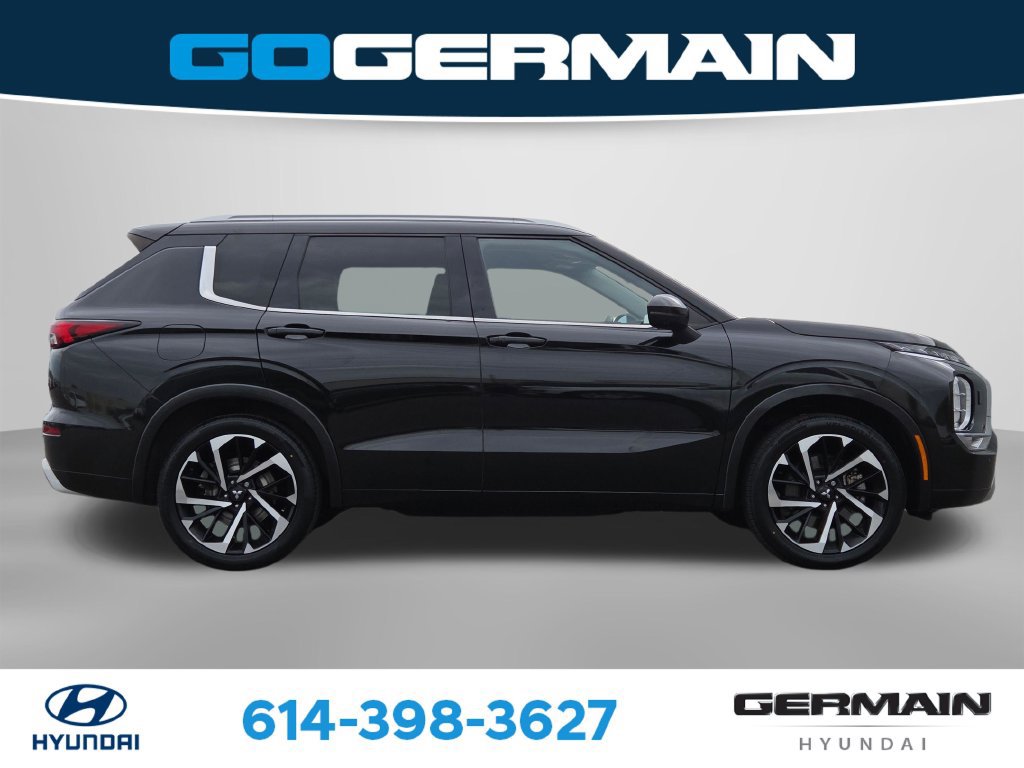 Used 2023 Mitsubishi Outlander SEL AWD/4WD image 6