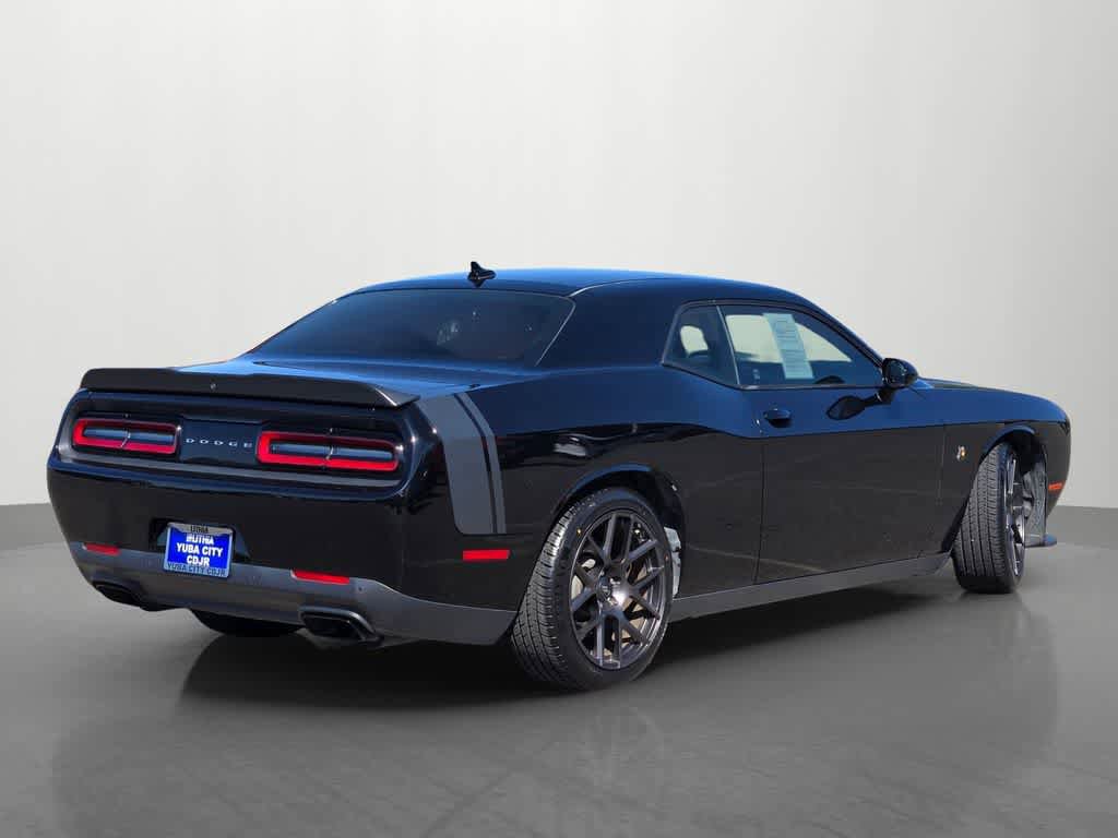Used 2017 Dodge Challenger R/T Scat Pack RWD image 6