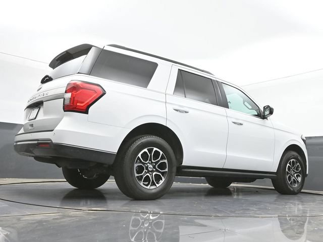 Used 2023 Ford Expedition XL AWD/4WD image 39