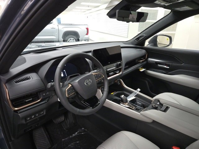 New 2026 Toyota Grand Highlander AWD Hybrid image 22