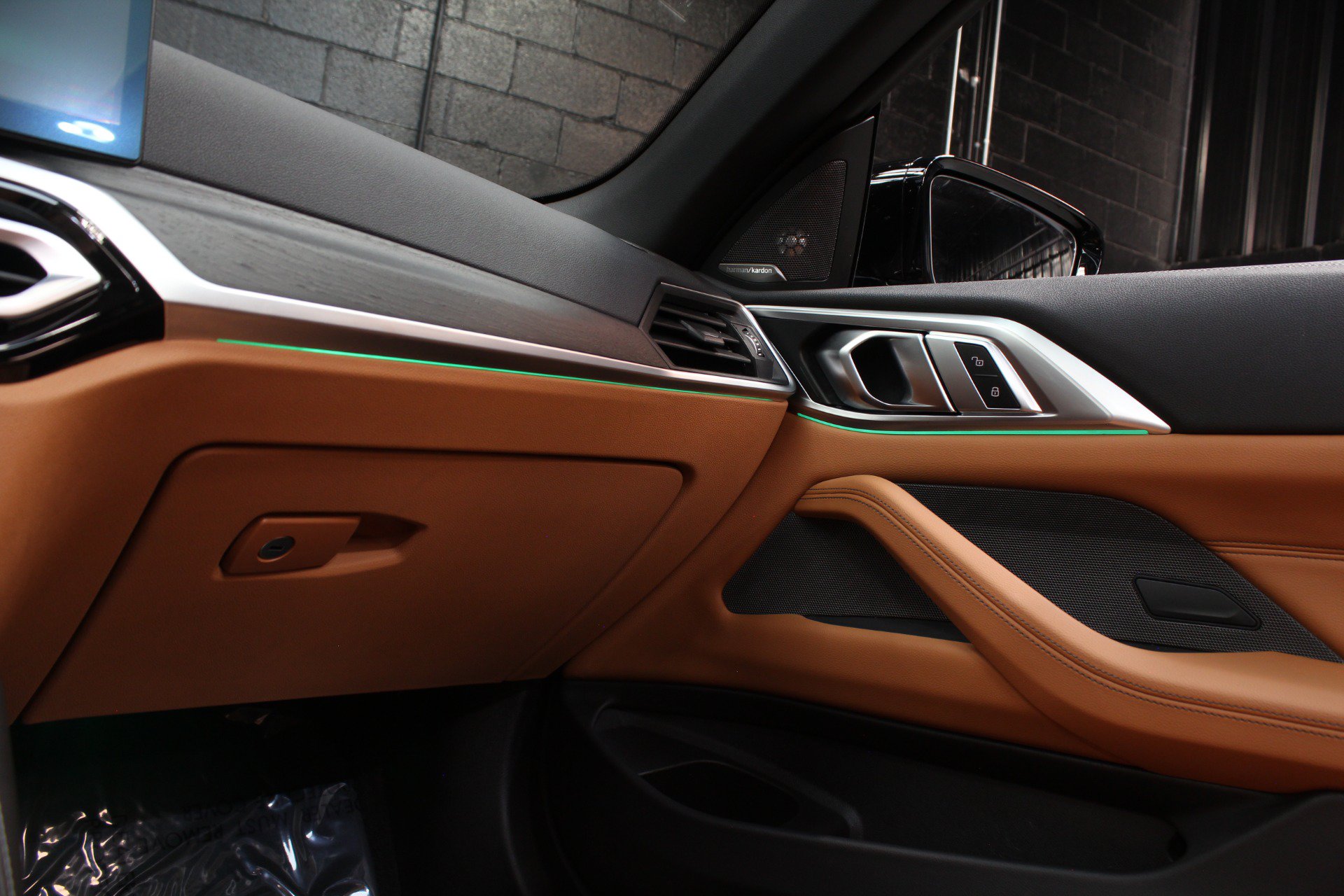 Used 2024 BMW M440i Convertible w/ Premium Package RWD image 85