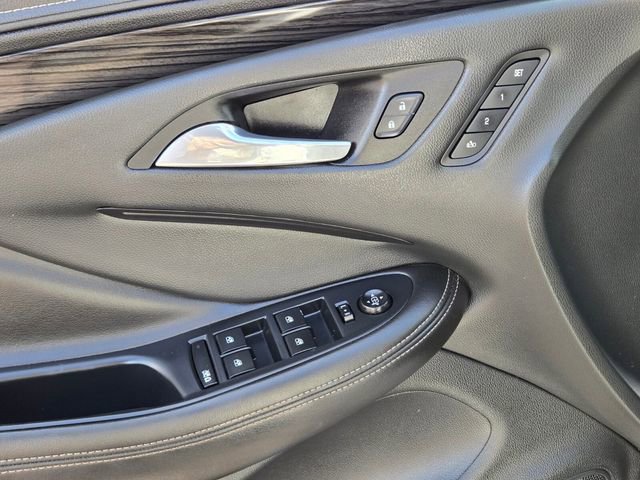Used 2017 Buick Envision Essence w/ LPO, Cargo Package FWD image 16