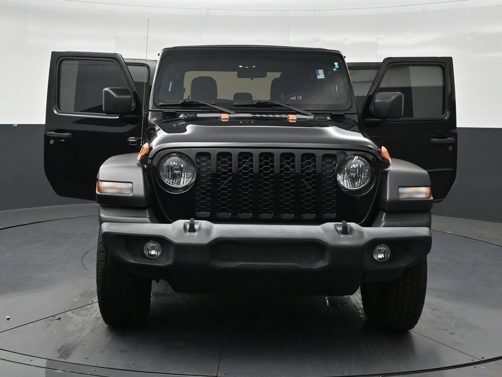 Used 2020 Jeep Gladiator Sport w/ Quick Order Package 24S AWD/4WD image 32