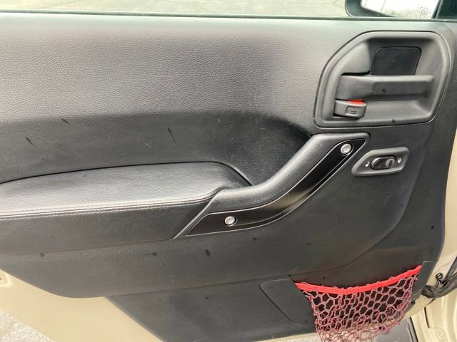 Used 2017 Jeep Wrangler Unlimited Rubicon image 15