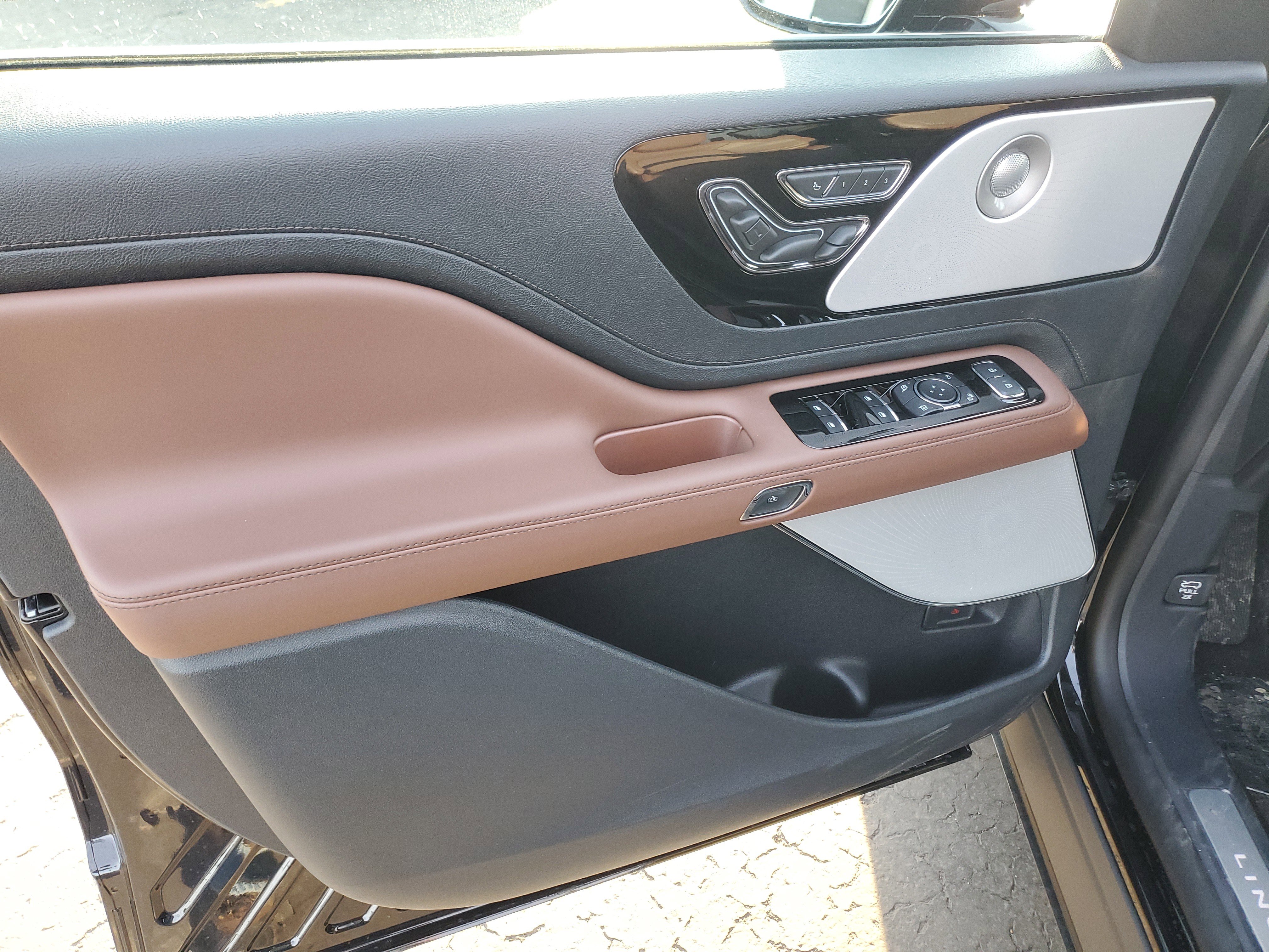 New 2026 Lincoln Aviator Reserve image 8