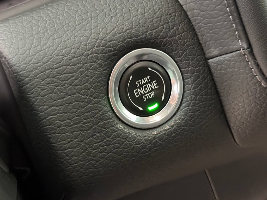 Certified 2022 GMC Yukon Denali RWD image 36