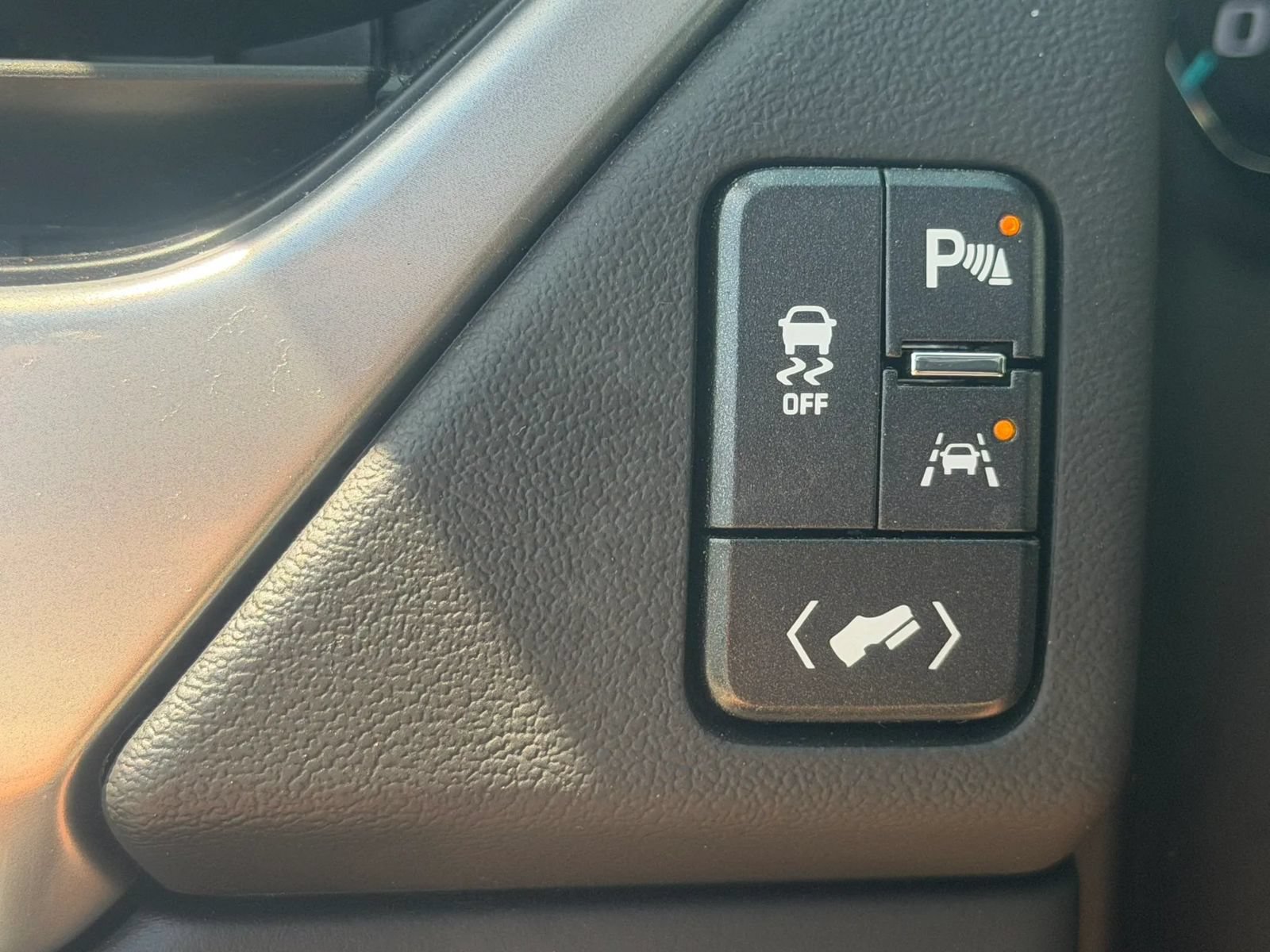 Used 2020 Chevrolet Suburban LT AWD/4WD image 29