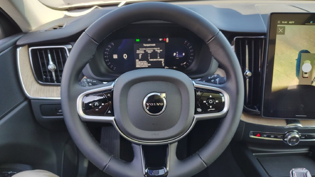 New 2026 Volvo XC60 B5 Plus w/ Climate Package AWD/4WD image 12