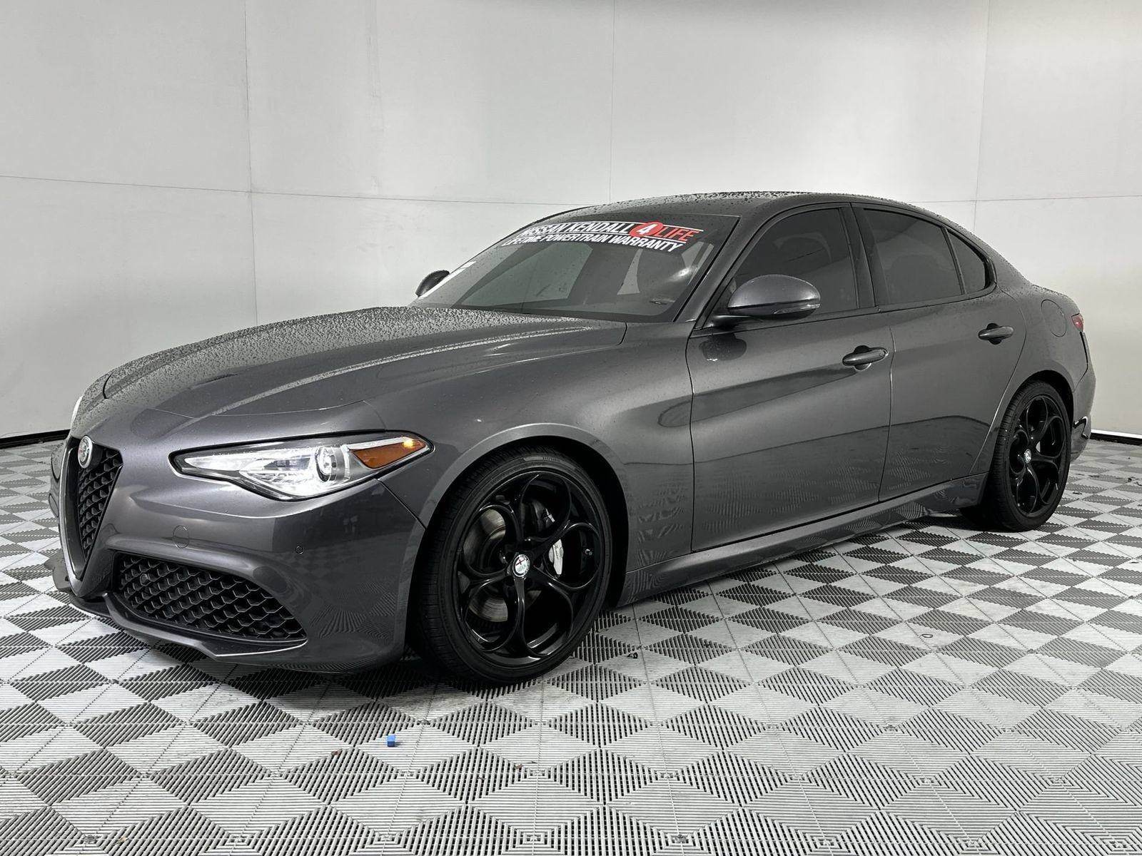 Used 2023 Alfa Romeo Giulia Sprint RWD image 4