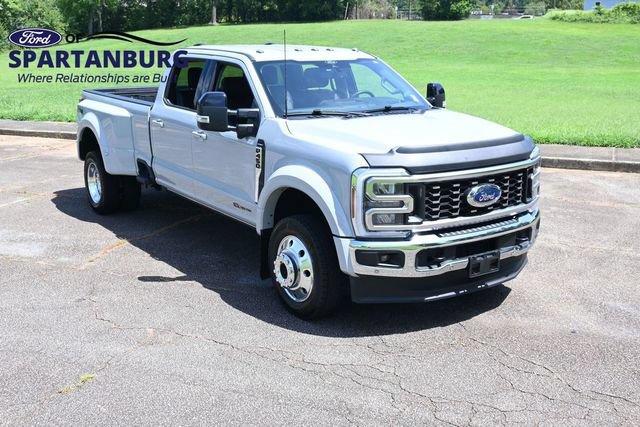 Certified 2025 Ford F450 Lariat w/ Lariat Ultimate Package AWD/4WD image 1